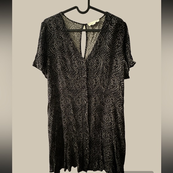 Urban Outfitters black & tan circle patter tunic - Picture 1 of 6